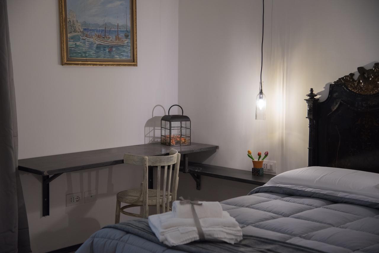 Villino Teresa Bed & Breakfast Салерно Екстериор снимка